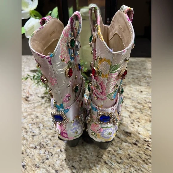 AZALEA WANG DILIGENT EMBELLISHED BASIC CHUNKY BOOTIE IN BONE 7.5 - Picture 6 of 16